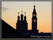 Свято-Троицкий собор на фоне утреннего неба